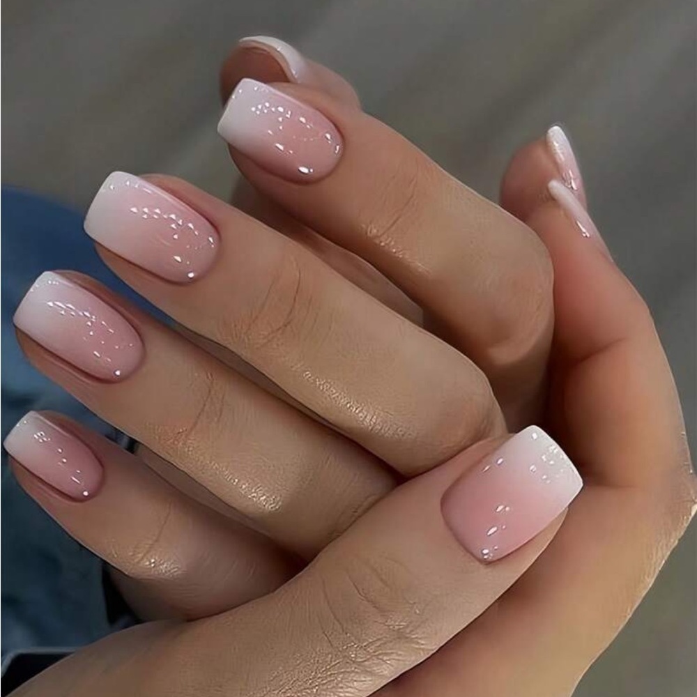 Pink and White French Gradient Press On Nail Set NEW 🏷️